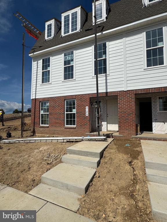 property at 3125 Overlook Dr