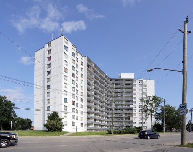 Wellington Square in Hamilton, ON - Building Photo - Building Photo