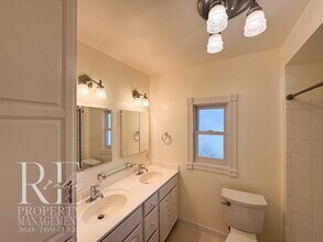 1528 Naval Ave in Bremerton, WA - Building Photo - Building Photo