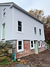 10 Plains Rd in East Haddam, CT - Building Photo - Building Photo