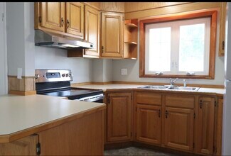 303 Parker St, Unit 2 in Gardner, MA - Building Photo - Building Photo