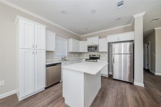 509 60th Ave Dr W in Bradenton, FL - Building Photo - Building Photo