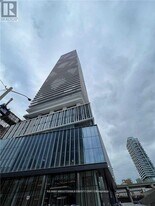 138 Downes St in Toronto, ON - Building Photo