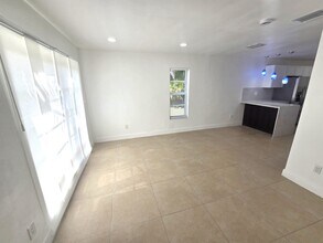 19356 SW 103rd Ct in Cutler Bay, FL - Building Photo - Building Photo