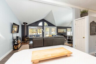 60289 Cinder Butte Rd in Bend, OR - Foto de edificio - Building Photo