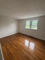 13916 Durkee Ave in Cleveland, OH - Building Photo