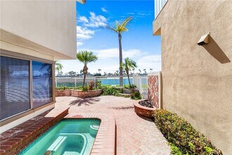 5824 Spinnaker Bay Dr in Long Beach, CA - Foto de edificio - Building Photo
