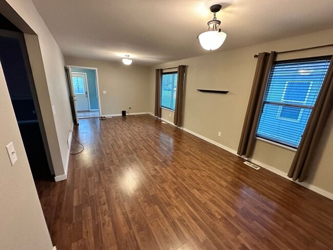 property at 414 5th Ave NW