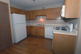 2506 Creve Coeur Mill Rd in Maryland Heights, MO - Building Photo - Building Photo