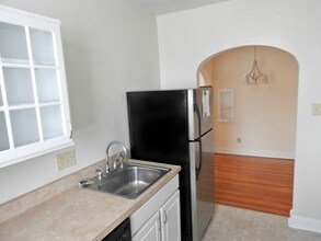 1350 Edwards Road in Cincinnati, OH - Building Photo - Building Photo