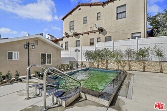 1852 Holmby Ave in Los Angeles, CA - Building Photo - Building Photo