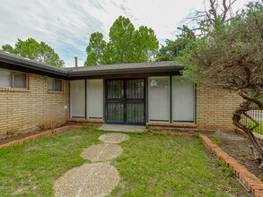 1700 N Alexander Ln in Bethany, OK - Building Photo - Building Photo