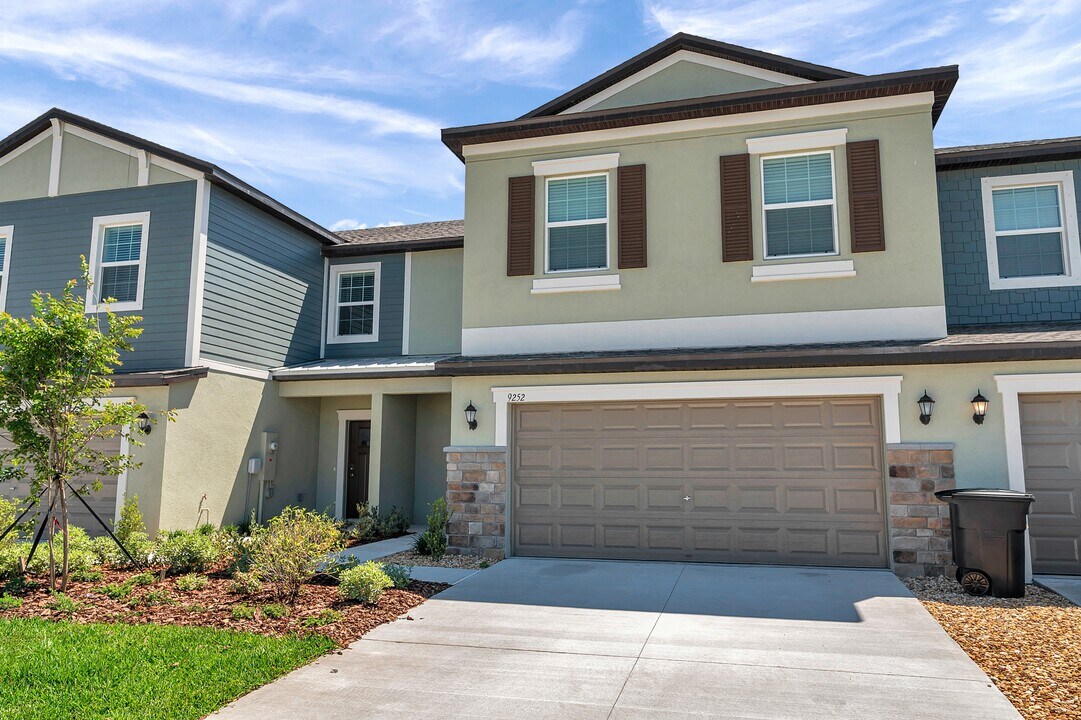 28 Bonita Mar Dr in Parrish, FL - Building Photo