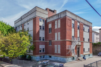 260 Fountain St in Fall River, MA - Building Photo - Primary Photo