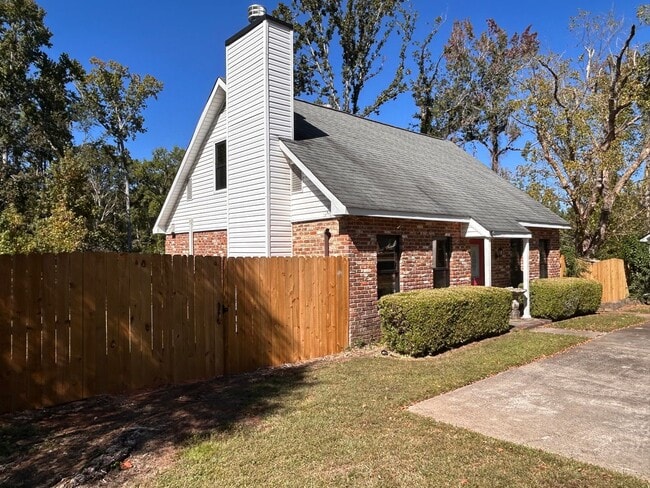 3869 Boulder Creek Rd in Martinez, GA - Foto de edificio - Building Photo