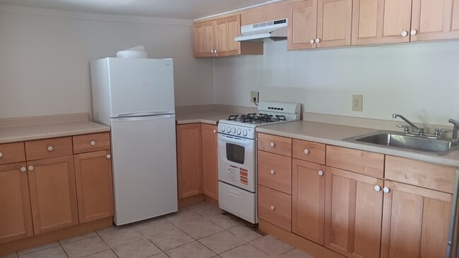 40 English St, Unit 1 in Salem, MA - Building Photo - Building Photo