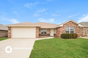 4601 Wagner Lake Dr in Yukon, OK - Building Photo