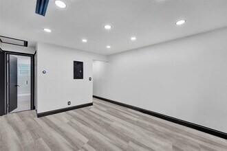 5310 NW 16th St in Lauderhill, FL - Building Photo - Building Photo