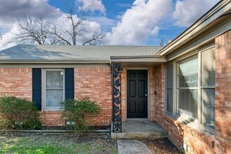2308 N Edgewood Terrace in Fort Worth, TX - Building Photo - Building Photo