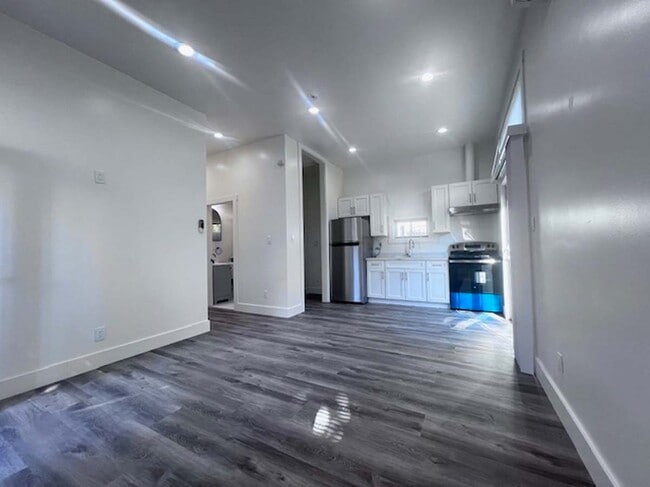 724 37th St in Oakland, CA - Building Photo - Building Photo