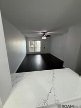 3320 N Arnoult Rd in Metairie, LA - Foto de edificio - Building Photo