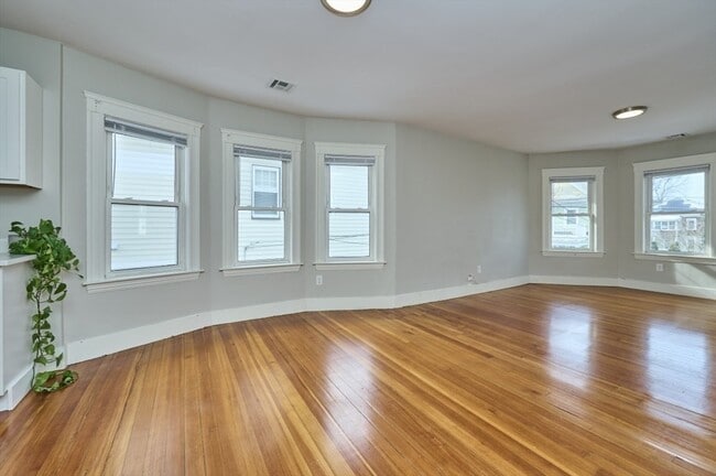 22 Burget Ave in Medford, MA - Building Photo - Building Photo