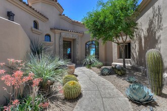 39640 N 104th St, Unit 821 in Scottsdale, AZ - Foto de edificio - Building Photo