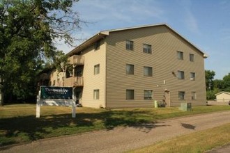 Devonshire Apartments in Rockford, MN - Building Photo - Building Photo