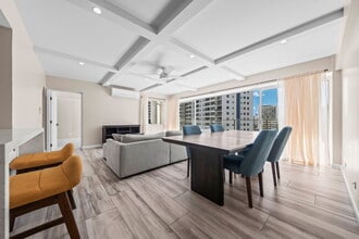 1645 Ala Wai Blvd in Honolulu, HI - Building Photo - Building Photo