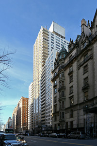 Mayfair Towers in New York, NY - Foto de edificio - Building Photo