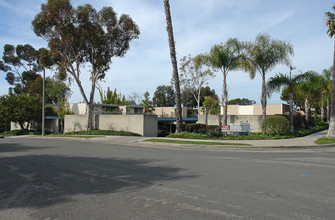 Domingo Apartments in Newport Beach, CA - Building Photo - Building Photo