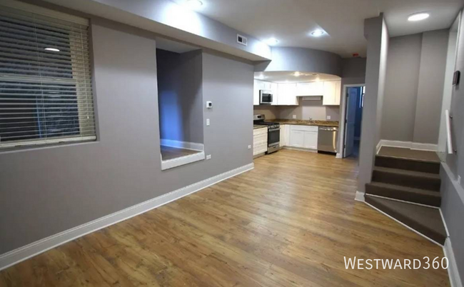 1120 W Addison St in Chicago, IL - Building Photo - Building Photo