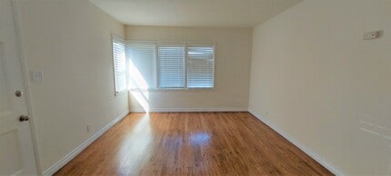 15626 Grevillea Ave in Lawndale, CA - Building Photo - Building Photo