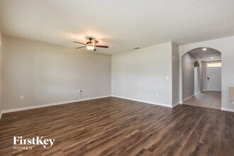 4237 Roberta Dr in Winter Haven, FL - Building Photo - Building Photo