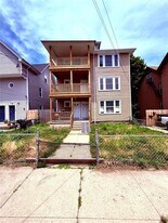 392 Carrington Ave in Woonsocket, RI - Building Photo
