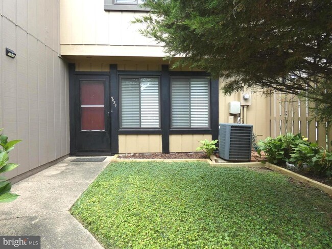property at 9058 Arlington Blvd