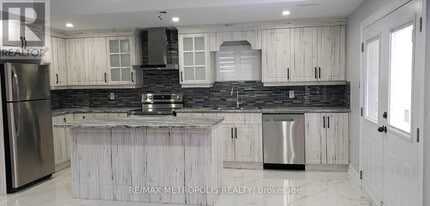 67 Westgate Ave in Ajax, ON - Building Photo - Building Photo