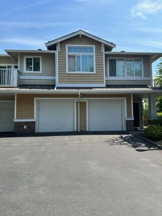 property at 4020 S 212th Ct