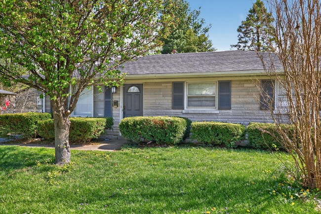 1994 Brynell Dr in Lexington, KY - Building Photo - Building Photo