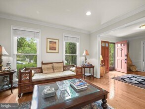 7704 Zulima Ct in Bethesda, MD - Building Photo - Building Photo