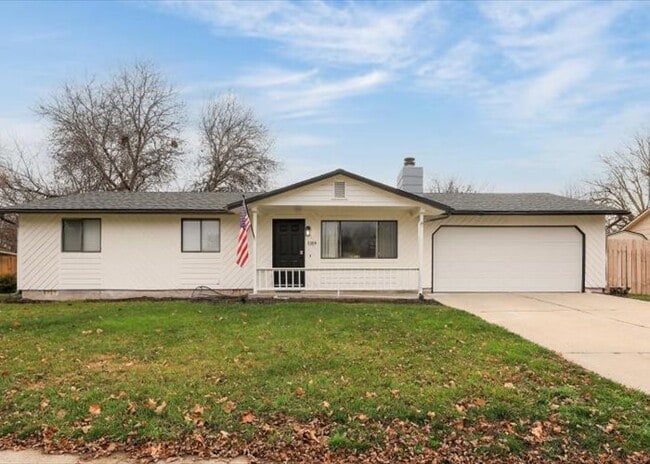 property at 1319 E Victory Rd