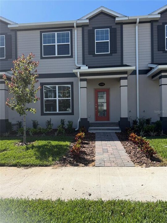 15382 Burgtheater Dr in Winter Garden, FL - Building Photo