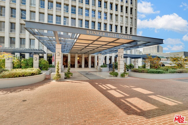 property at 800 W 1st St