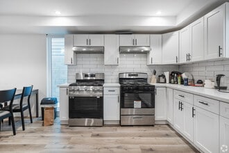 1204 W 37th Dr in Los Angeles, CA - Building Photo - Building Photo