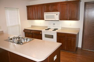 Prairiebrooke Duplexes in Gardner, KS - Building Photo