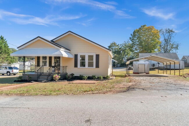 2 Dunlap St in Pelzer, SC - Building Photo - Building Photo
