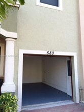 580 NE 33rd Terrace in Homestead, FL - Building Photo - Building Photo