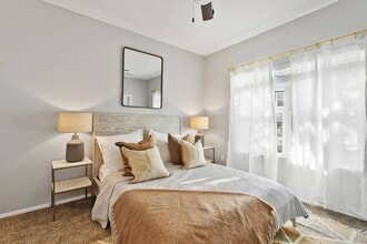 ReNew Jordan Creek in West Des Moines, IA - Building Photo - Building Photo