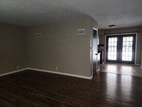 1702 Clark Ave in Ames, IA - Foto de edificio - Building Photo