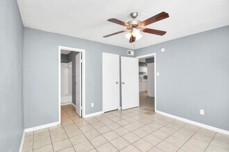 5959 Bonhomme Rd in Houston, TX - Building Photo - Building Photo